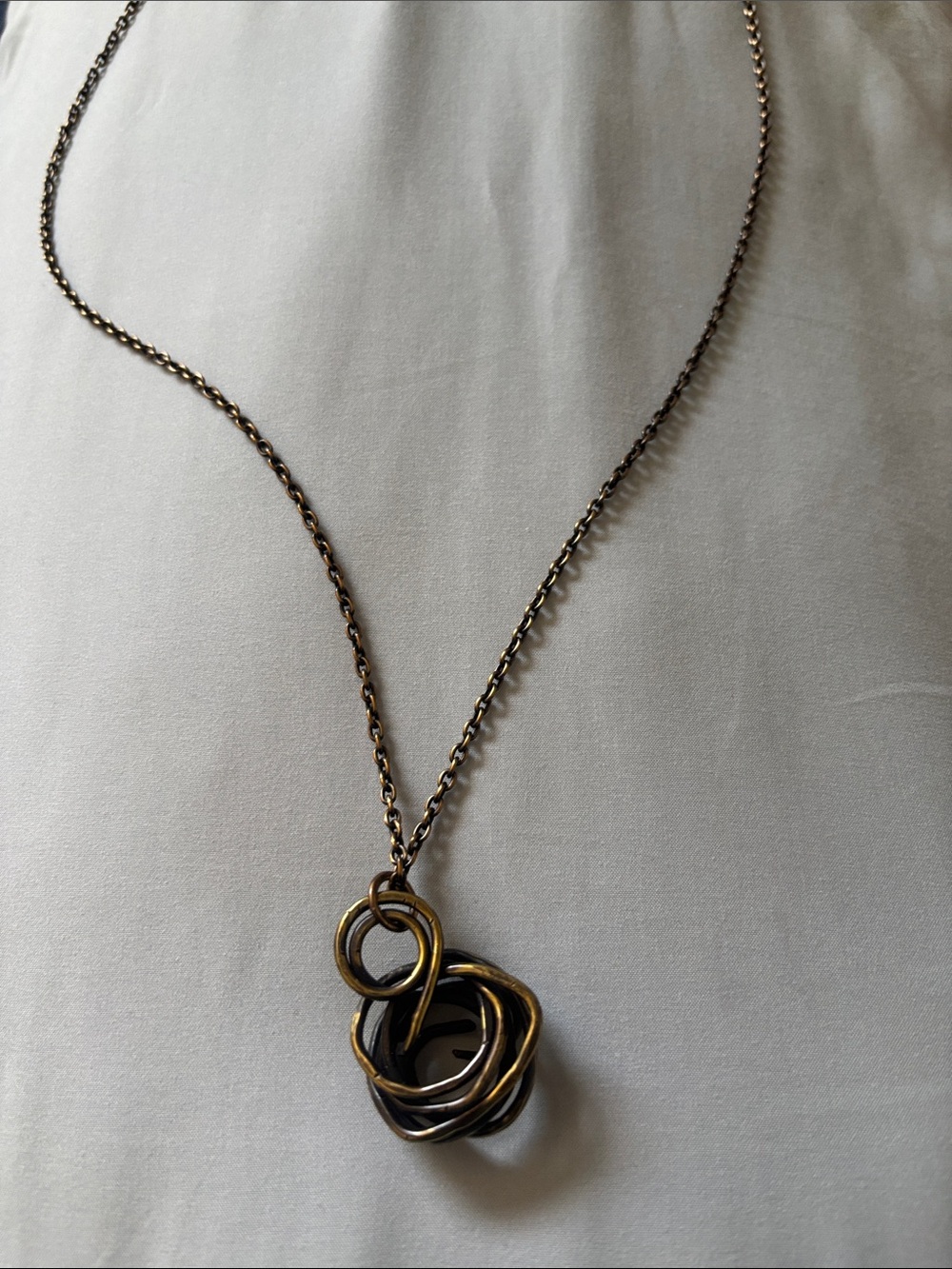 Women's Gold-Tone Interlocking Loop Pendant Necklace